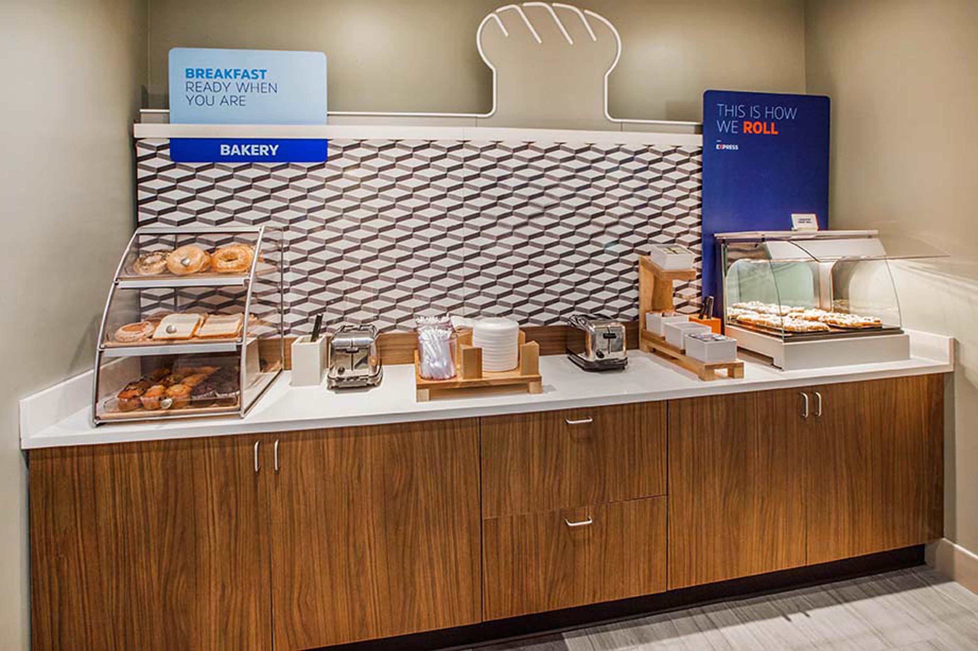 Holiday Inn Express Windsor Sonoma Wine Country By Ihg Exteriör bild