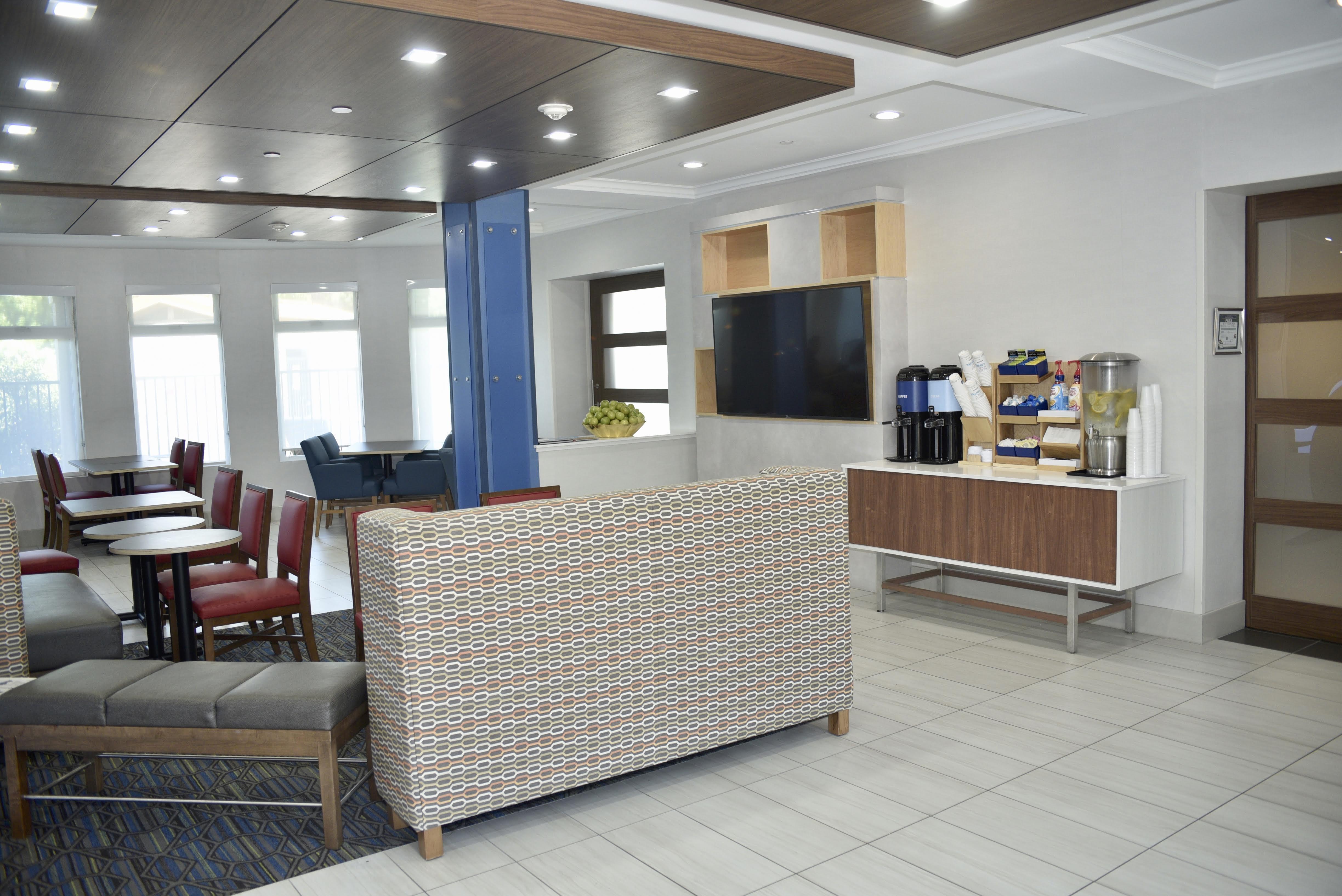Holiday Inn Express Windsor Sonoma Wine Country By Ihg Exteriör bild