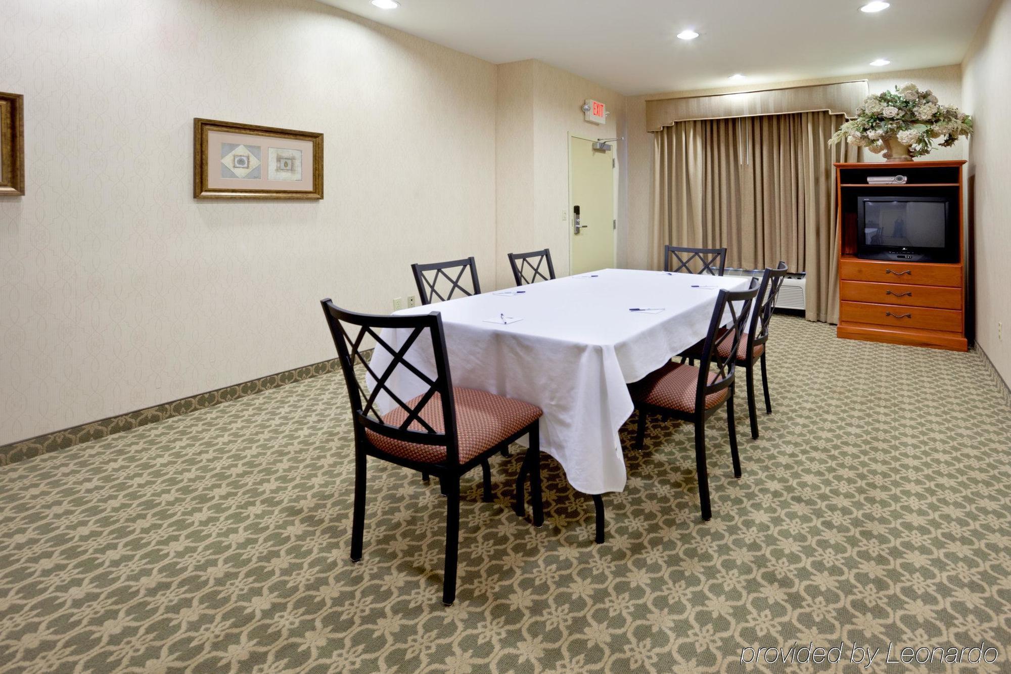 Holiday Inn Express Windsor Sonoma Wine Country By Ihg Restaurang bild